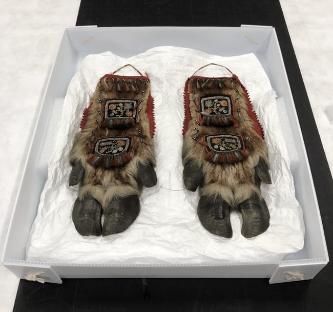 Huron-Wendat Artist Wall pockets, mid-19th Century Moose hair, caribou hide and hooves, quills, cloth, hide, metal Gift of the Robert U. Sandroni and Lora A. Sandroni Family Trust