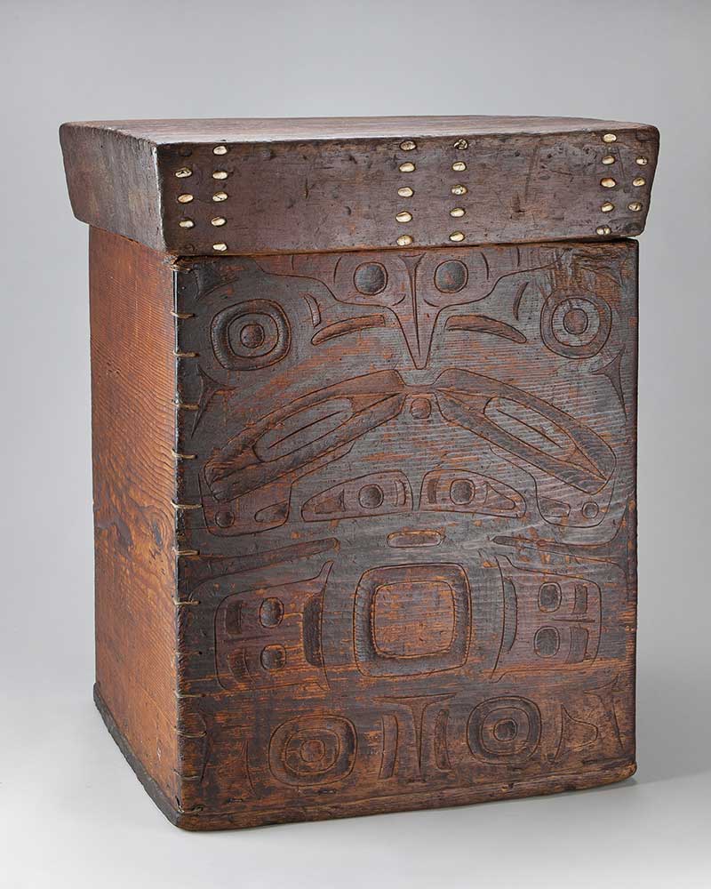 Unknown Tlingit artist, Bentwood Box, ca. 1700, Red cedar, paint, sewn root or withe, operculum, Gift: Courtesy of Lila and Richard Morris, from the Collection of Janet and Gene Zema